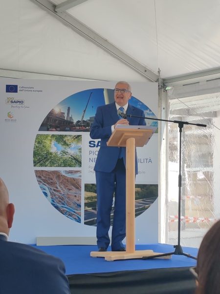 Immagine dell'evento di inaugurazione a Porto Marghera dei lavori di costruzione del nuovo impianto di Idrogeno rinnovabile del Gruppo Sapio 