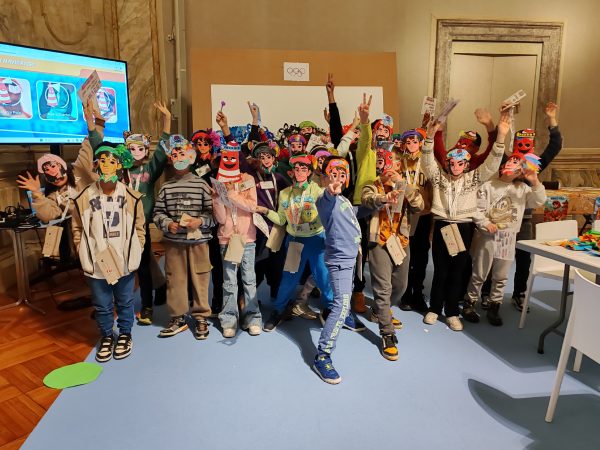 Immagine del laboratorio didattico dedicato al Carnevale di Venezia - parte del programma Port Educational 2026 in collaborazione con la Biennale di Venezia 